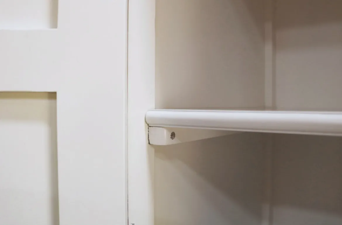 Asiatischer Mehrzweckschrank Weiß