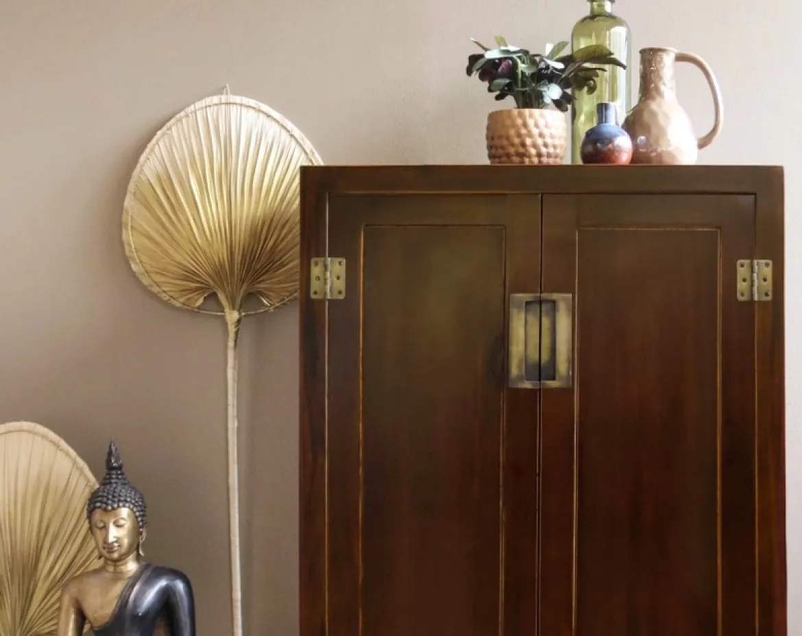 Asiatischer Schrank Shanghai braun