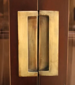 Asiatischer Vitrinenschrank Yantai braun