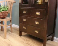 Asiatischer Vitrinenschrank Yantai braun