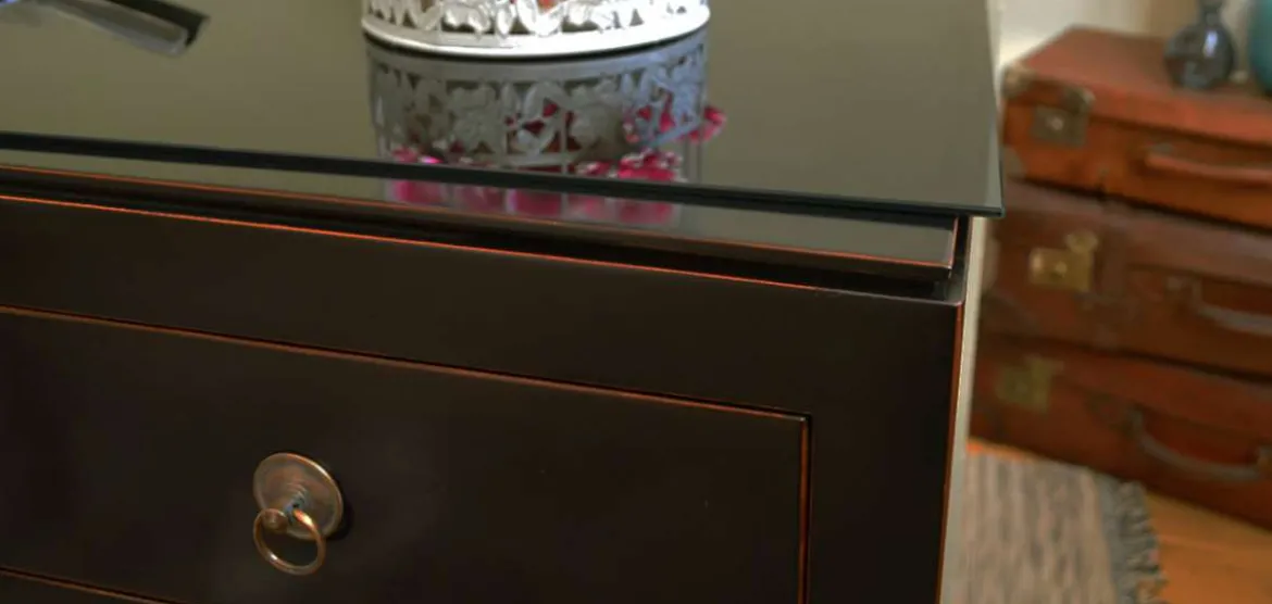 Asiatisches Sideboard 4-türig Hochglanz