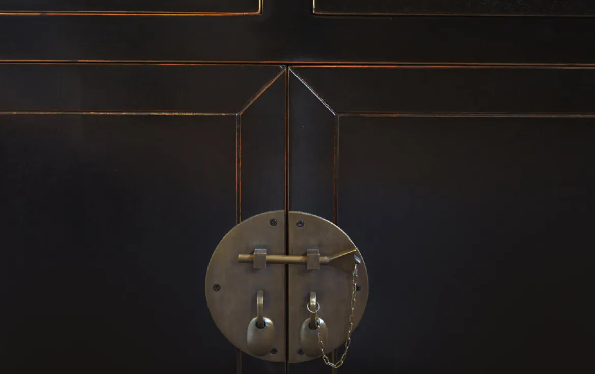 Asiatisches Sideboard 4-türig Hochglanz
