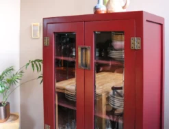 Asiatische Vitrine Yantai rot