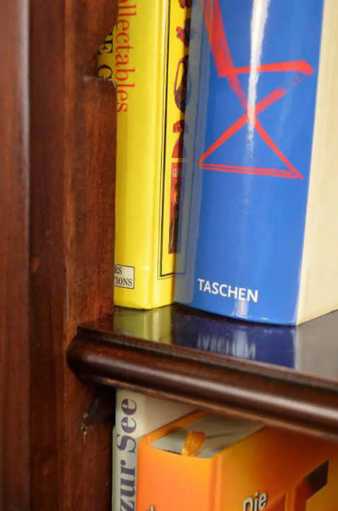 Bücherregal brown walnut