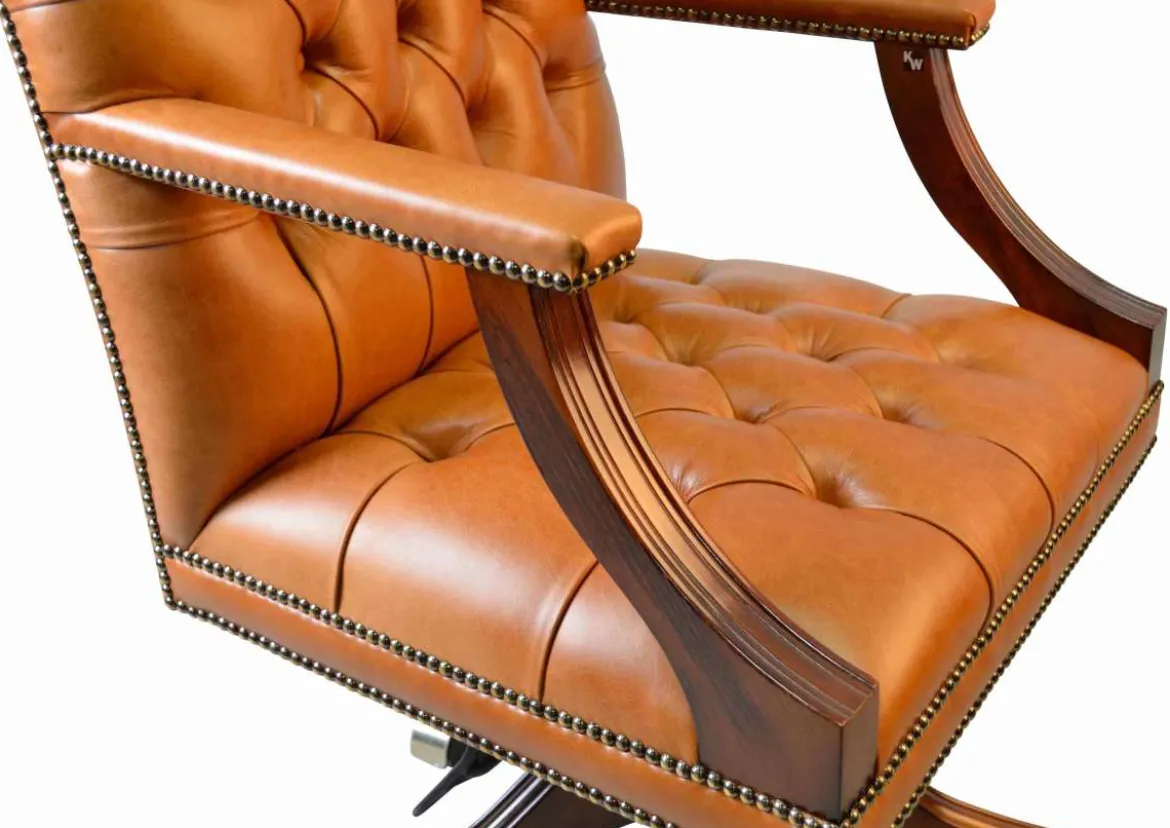 Drehbarer Ledersessel Edward