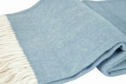 Premium Merinowolldecke in himmelblau
