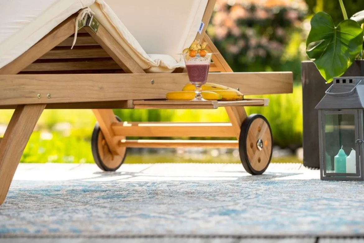 Teak Liege Savona mit Knick