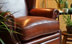 Wing Chair Vintage dark brown