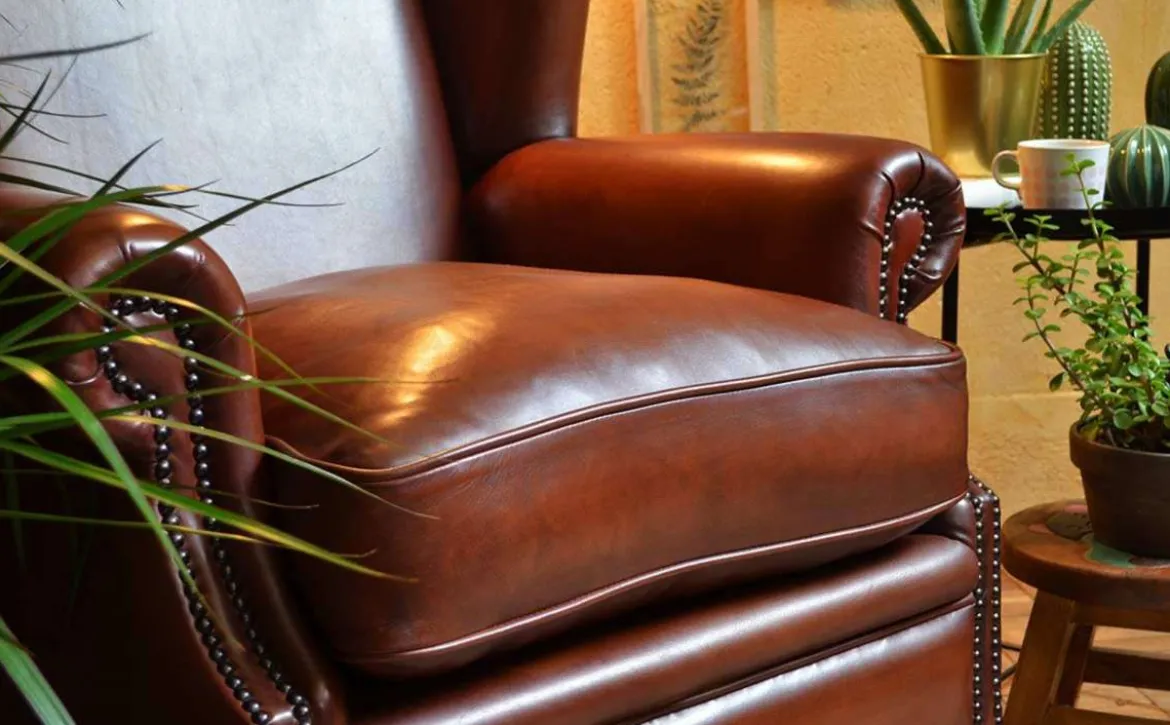 Wing Chair Vintage dark brown